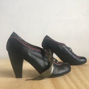 Poetic License Backlash Booties Heels Vintage